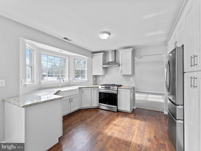 5 LAKE WORTH DR, Berlin, NJ 08009