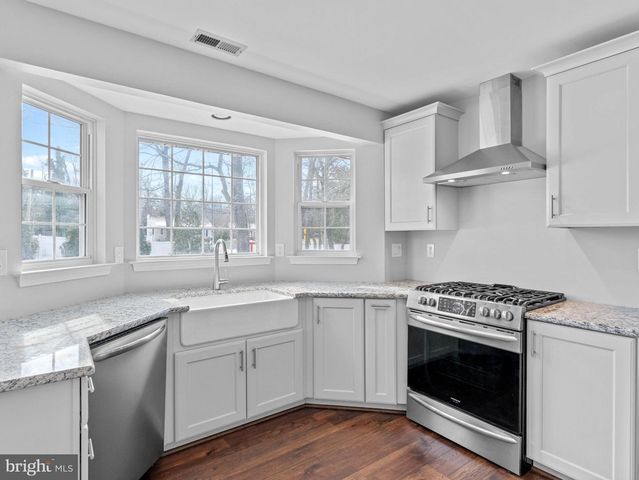 5 LAKE WORTH DR, Berlin, NJ 08009