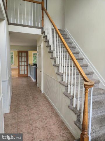 5280 VERMONT DR, Easton, PA 18045