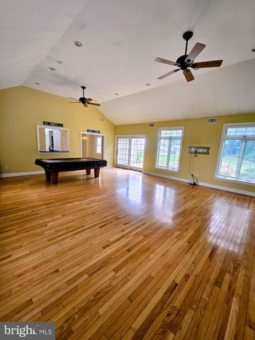 5280 VERMONT DR, Easton, PA 18045