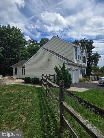 5280 VERMONT DR, Easton, PA 18045