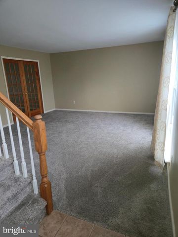 5280 VERMONT DR, Easton, PA 18045