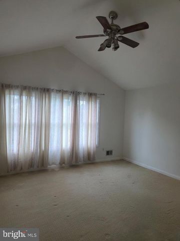 5280 VERMONT DR, Easton, PA 18045
