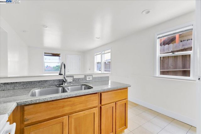 2337 22nd Street, Oakland, CA 94601