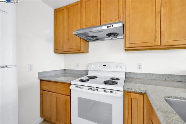 2337 22nd Street, Oakland, CA 94601
