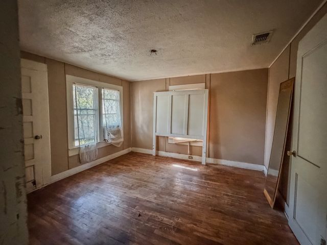 207 Cleveland Avenue, Weatherford, TX 76086