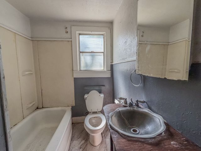 207 Cleveland Avenue, Weatherford, TX 76086