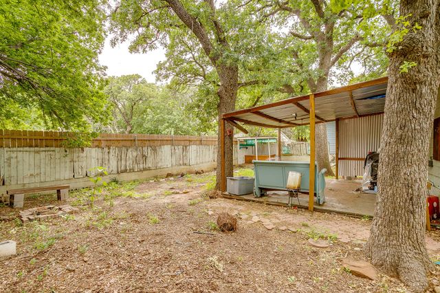 207 Cleveland Avenue, Weatherford, TX 76086