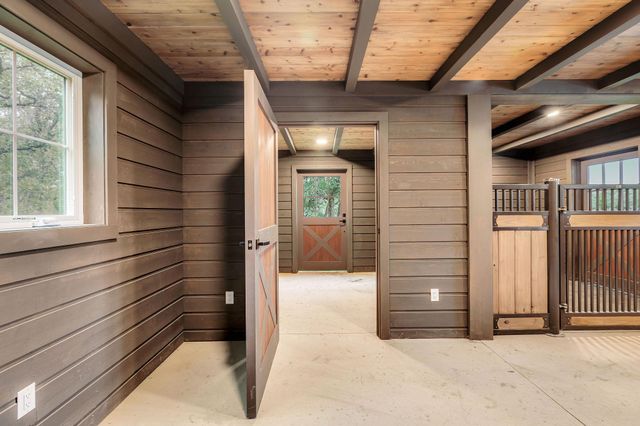 812 Jennings Branch RD, Georgetown, TX 78633