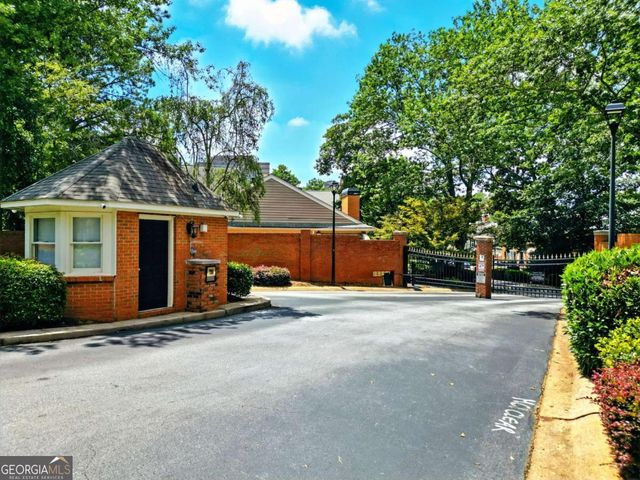 44 Mount Vernon Circle, Sandy Springs, GA 30338