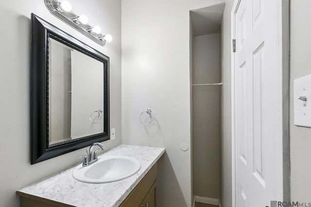 5034 Jackson Ave, Baton Rouge, LA 70806