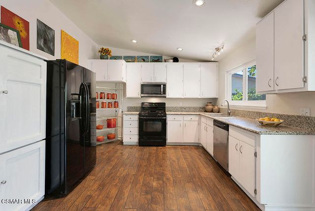 6821 N Tulane Avenue, Moorpark, CA 93021