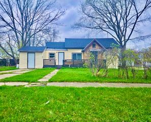 402 Oak Street, Saginaw, MI 48604