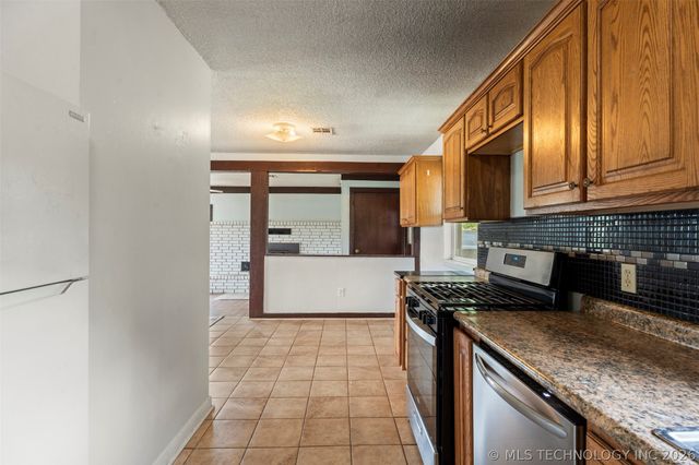 433083 E 290 Road, Vinita, OK 74301
