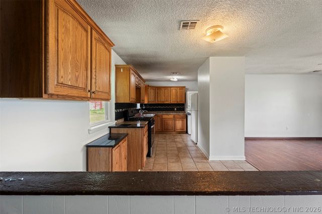 433083 E 290 Road, Vinita, OK 74301