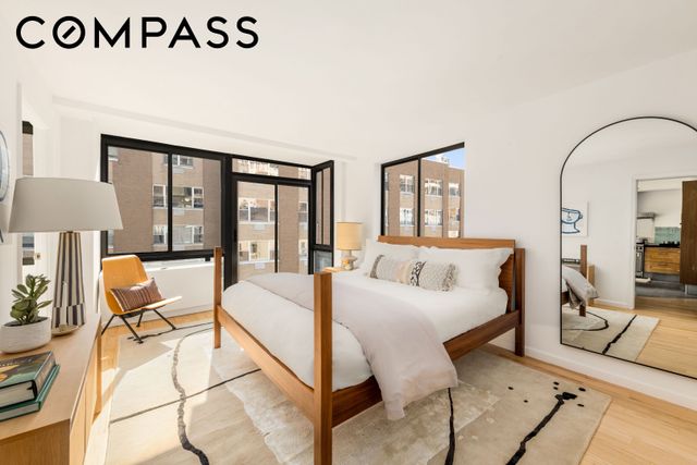 306 Mott St Ph, New York City, NY 10012