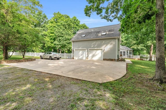 2570 Martha Washington Rd, Clarkrange, TN 38553
