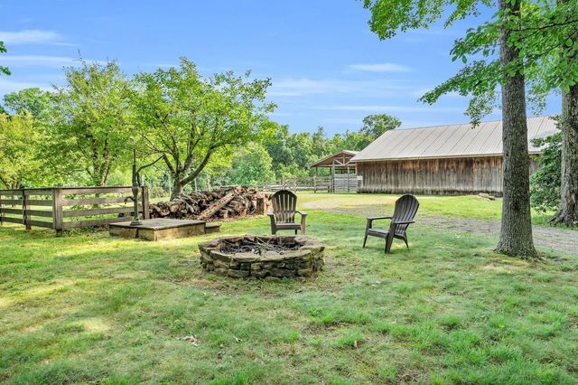 2570 Martha Washington Rd, Clarkrange, TN 38553