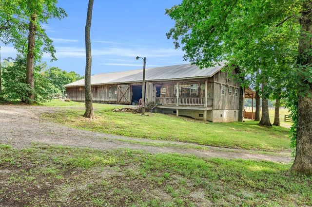 2570 Martha Washington Rd, Clarkrange, TN 38553