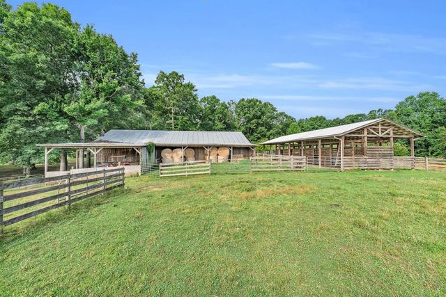 2570 Martha Washington Rd, Clarkrange, TN 38553