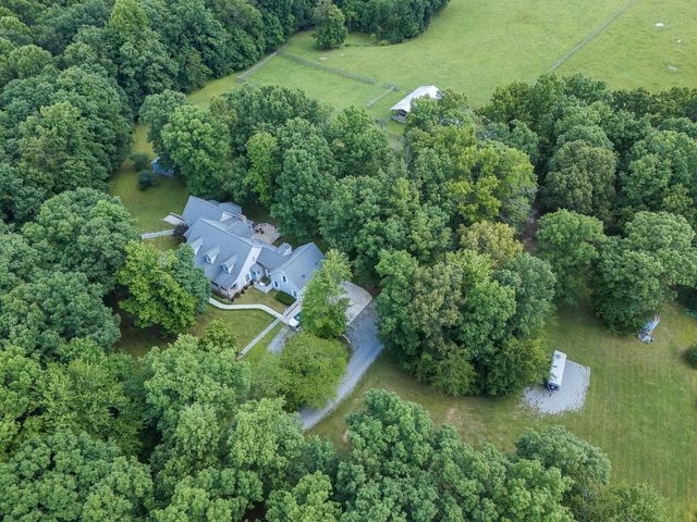 2570 Martha Washington Rd, Clarkrange, TN 38553