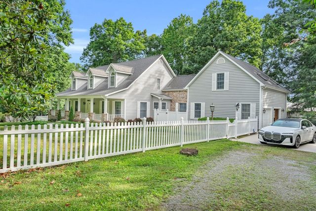 2570 Martha Washington Rd, Clarkrange, TN 38553