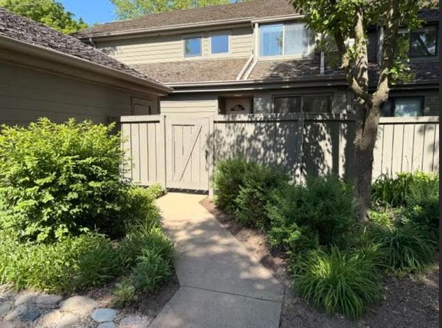 199 Timber Ridge Road -, Lake Barrington, IL 60010