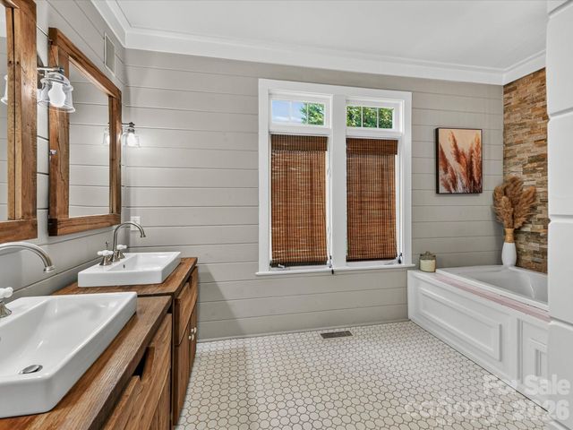 3520 Providence Plantation Lane, Charlotte, NC 28270