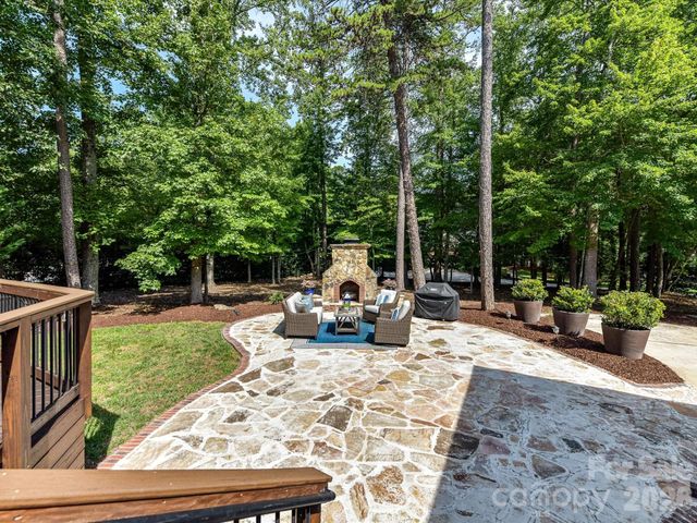 3520 Providence Plantation Lane, Charlotte, NC 28270