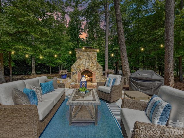 3520 Providence Plantation Lane, Charlotte, NC 28270