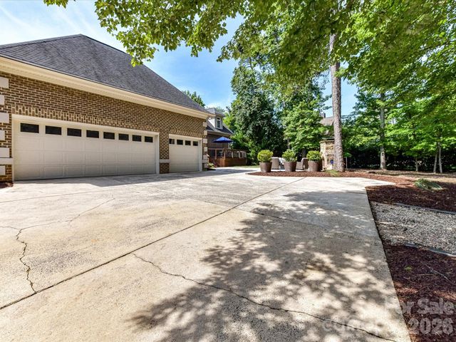 3520 Providence Plantation Lane, Charlotte, NC 28270