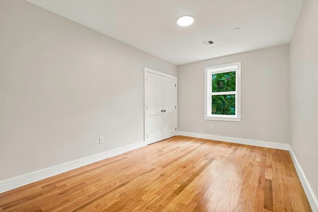 4 Mayhew St B, Framingham, MA 01702