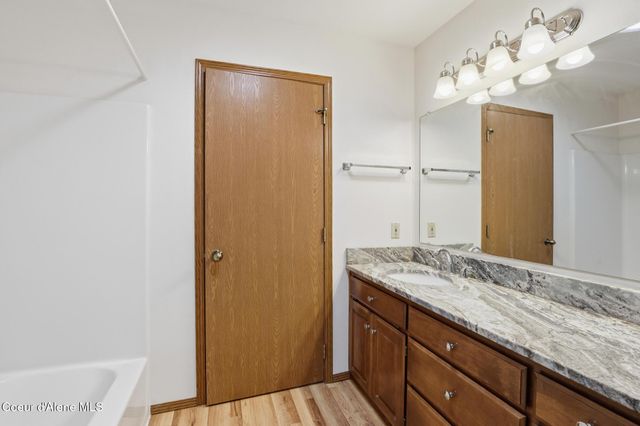 1480 W Woodlawn DR, Hayden, ID 83835