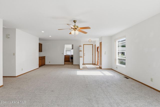 1480 W Woodlawn DR, Hayden, ID 83835