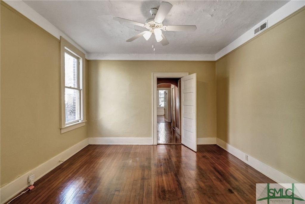 Image 16 of property listing at 210 E 48th Street, Savannah, GA 31405