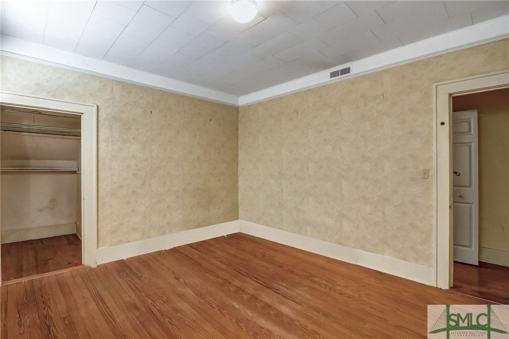 Image 28 of property listing at 210 E 48th Street, Savannah, GA 31405