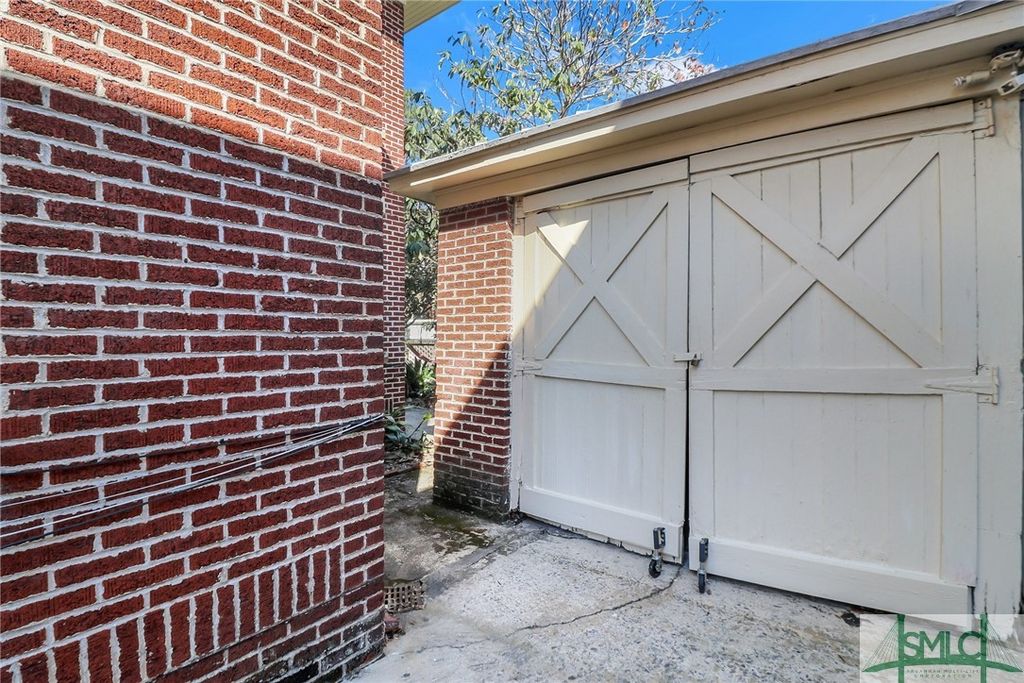 Image 49 of property listing at 210 E 48th Street, Savannah, GA 31405