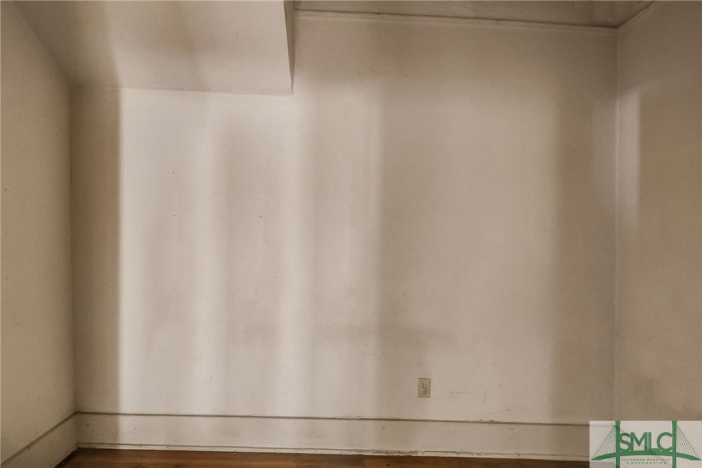 Image 8 of property listing at 210 E 48th Street, Savannah, GA 31405