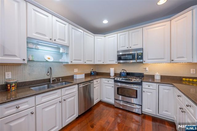 1 Ashley Court 701, Hawthorne, NJ 07506