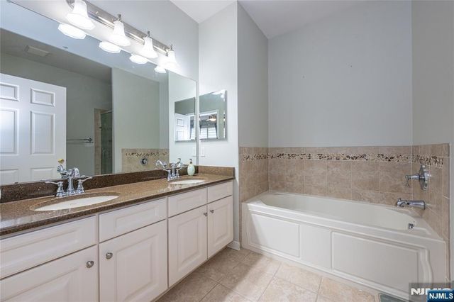 1 Ashley Court 701, Hawthorne, NJ 07506