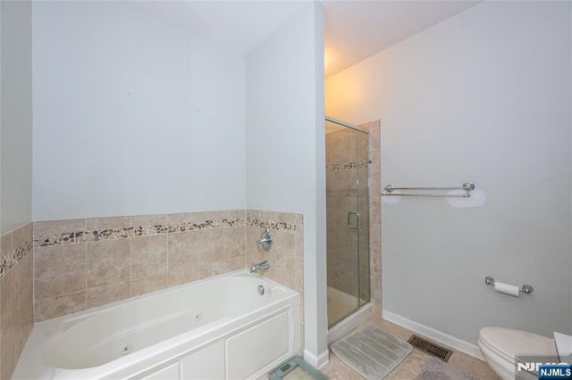 1 Ashley Court 701, Hawthorne, NJ 07506