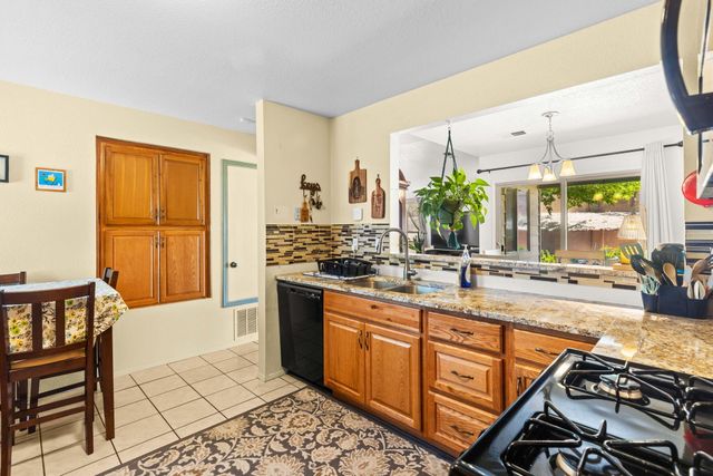 746 Cherokee Drive SW, Rio Rancho, NM 87124