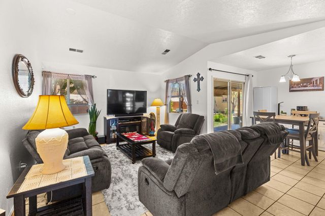 746 Cherokee Drive SW, Rio Rancho, NM 87124