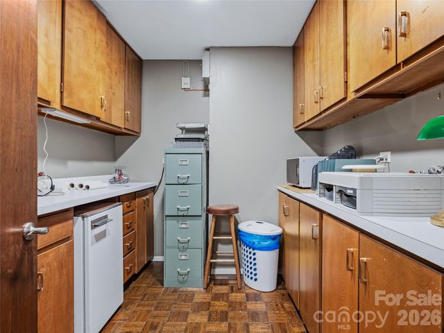 5 Doctors Park H2, Asheville, NC 28801