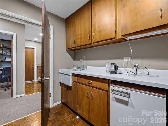 5 Doctors Park H2, Asheville, NC 28801