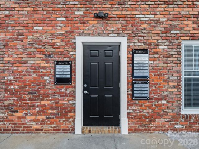 5 Doctors Park H2, Asheville, NC 28801