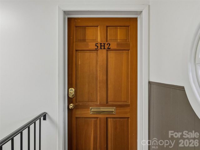 5 Doctors Park H2, Asheville, NC 28801