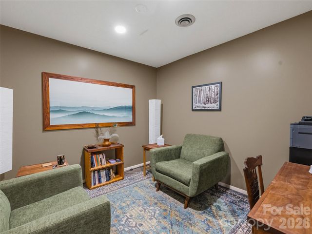 5 Doctors Park H2, Asheville, NC 28801