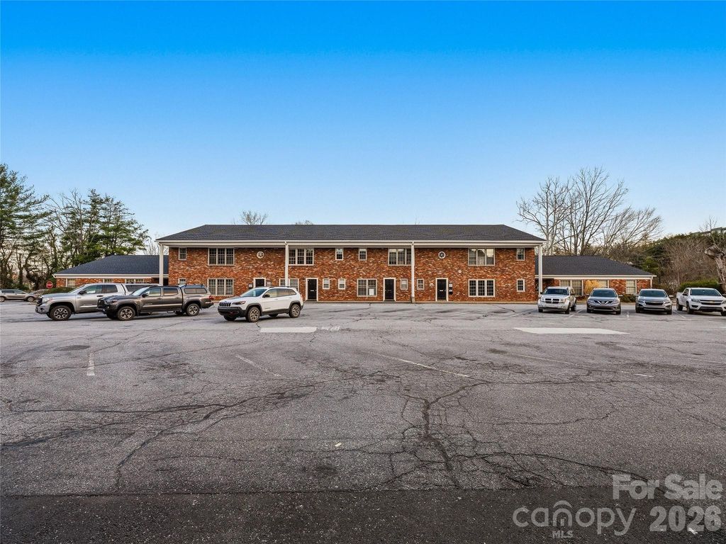5 Doctors Park H2, Asheville, NC 28801
