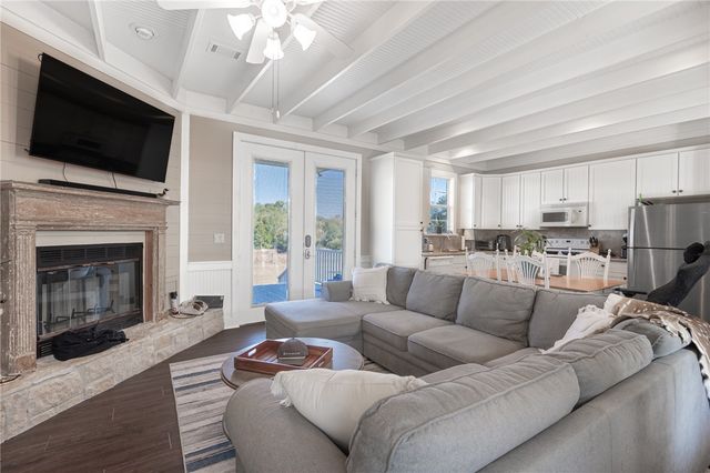 5867 Stone Creek Drive, Bryan, TX 77808